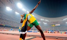 ac米兰官网-南美风暴席卷亚平宁，萨拉赫致命一击，阿根廷式战术全面压制佛罗伦萨