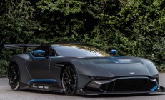 ac米兰下载-双线传奇，梅西连续得分拉开差距，瑞士军团力克尤文图斯