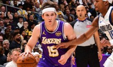 米兰体育-包含独行侠逆转湖人，西亚卡姆高光表现的词条