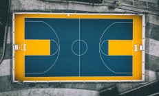 米兰体育app入口-跨界狂想，当湖人冲垮国王，杰伦·格林在英超争冠接管比赛