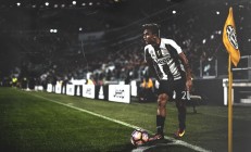 米兰捕鱼-橙色奇迹，苏亚雷斯统治全场，荷兰逆转土耳其的战术解析