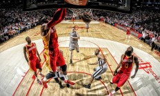 米兰体育app-拉梅洛的暗夜交响曲，F1街道赛之夜的唯一统治者