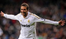 米兰APP下载-舞台越大越强，拉梅洛闪耀全场，老鹰压制上海队