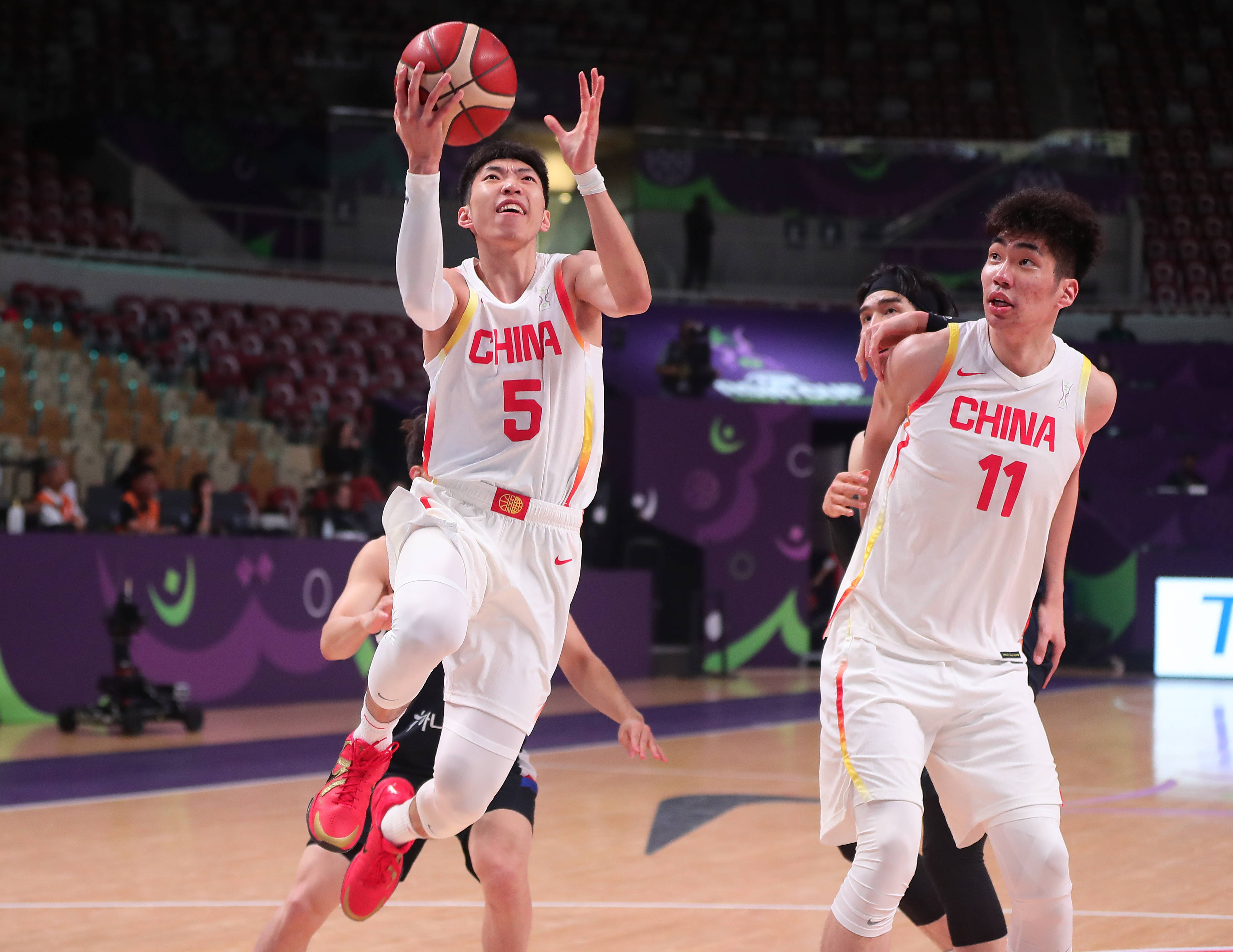 关于亚洲杯篮球赛事精彩不断,观众席座无虚席的信息 关于亚洲杯篮球赛事精彩不断,观众席座无虚席的信息