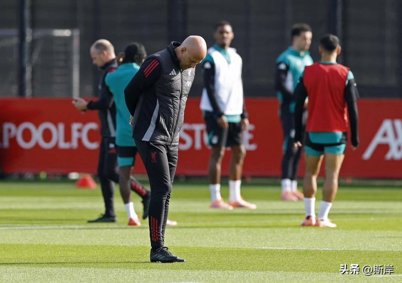 土甲豪胜!伊斯坦布尔BA等主场3-0完胜加拉塔萨雷,势不可挡 土甲豪胜!伊斯坦布尔BA等主场3-0完胜加拉塔萨雷,势不可挡