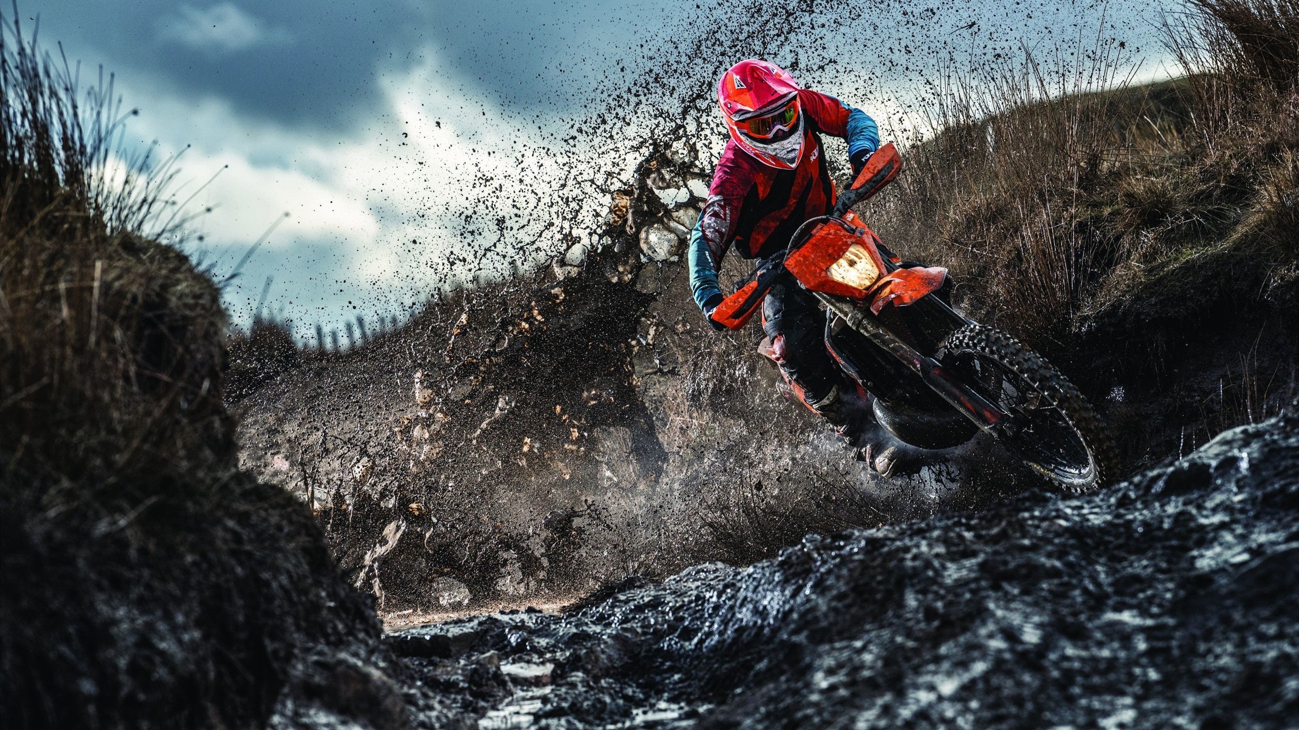 双线战场，英超争冠白热化，皇家社会铁壁封锁尤文图斯