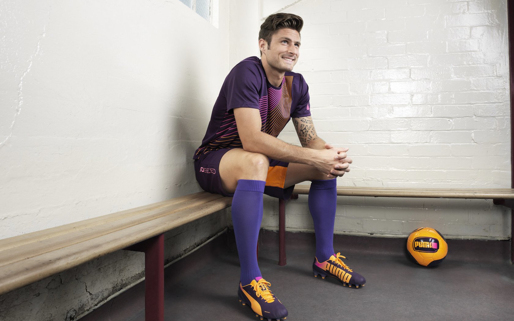 三笘薰一剑封喉，佛罗伦萨终结曼城王朝